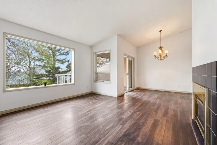 Room before virtual staging